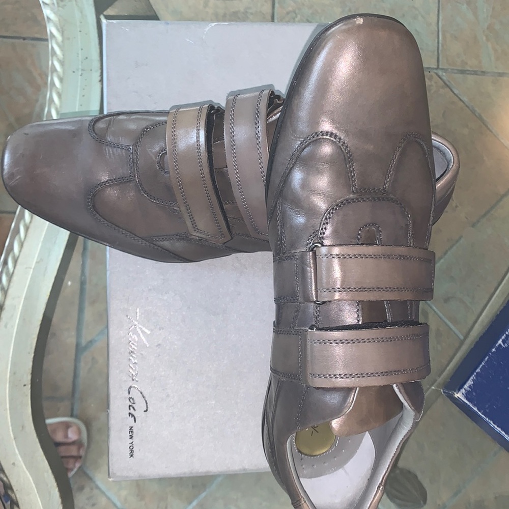 Casual sports shoes, gray color, Kenneth cole, new york, size 10